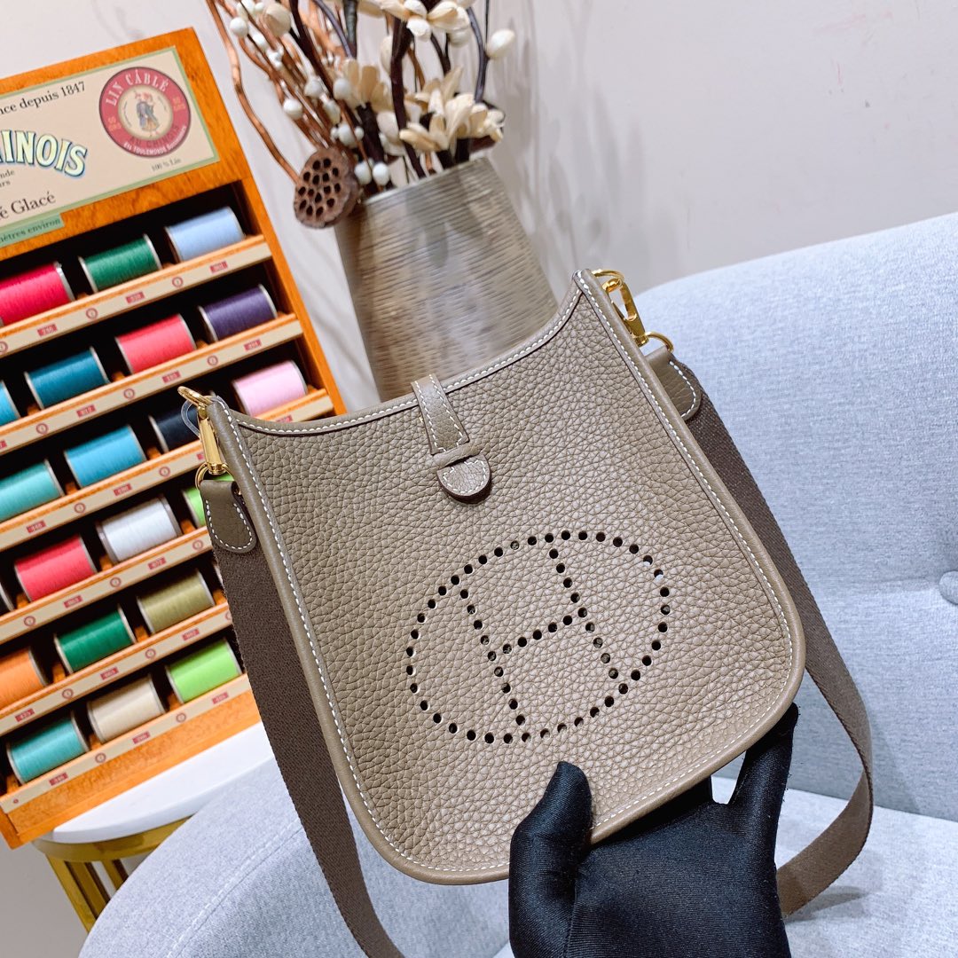 에르메스 미니 에블린16 에토프 금장 끌레망스 가죽